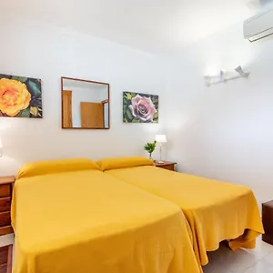Apartment Delta 3 